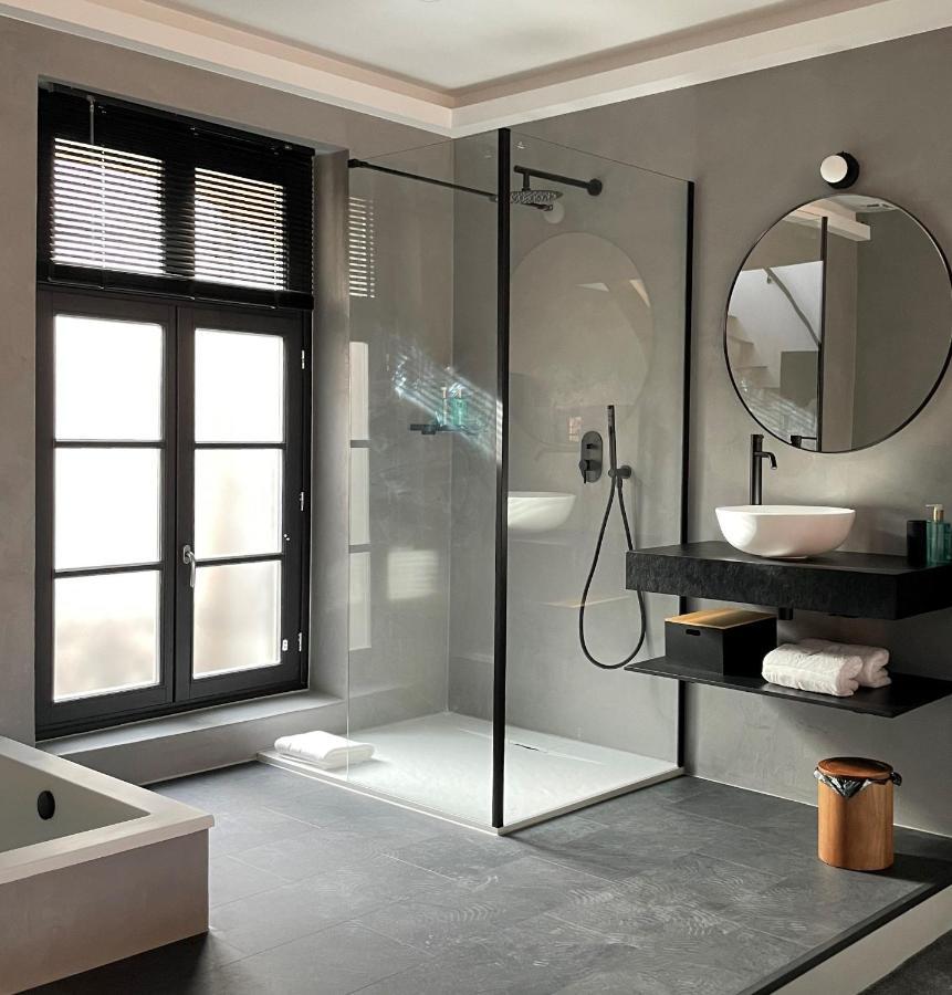 Ennea - Jacuzzi & Luxury Suites (Adults Only) Perpignan Bagian luar foto